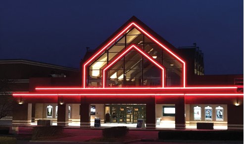 Gebouw met special red neon light look
